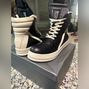 Rick Owen’s Geobasket size 9 brand new never worn